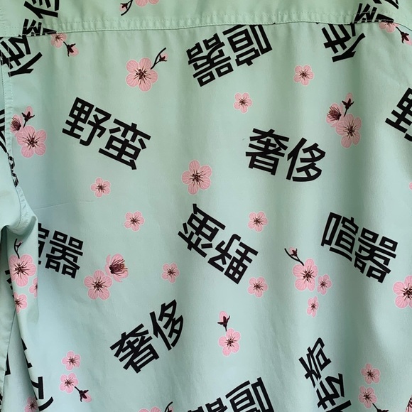 Graphic Just Attitude Cherry Blossom Pastel Blue Button Up Shirt Mens Sz Medium - Picture 3 of 9